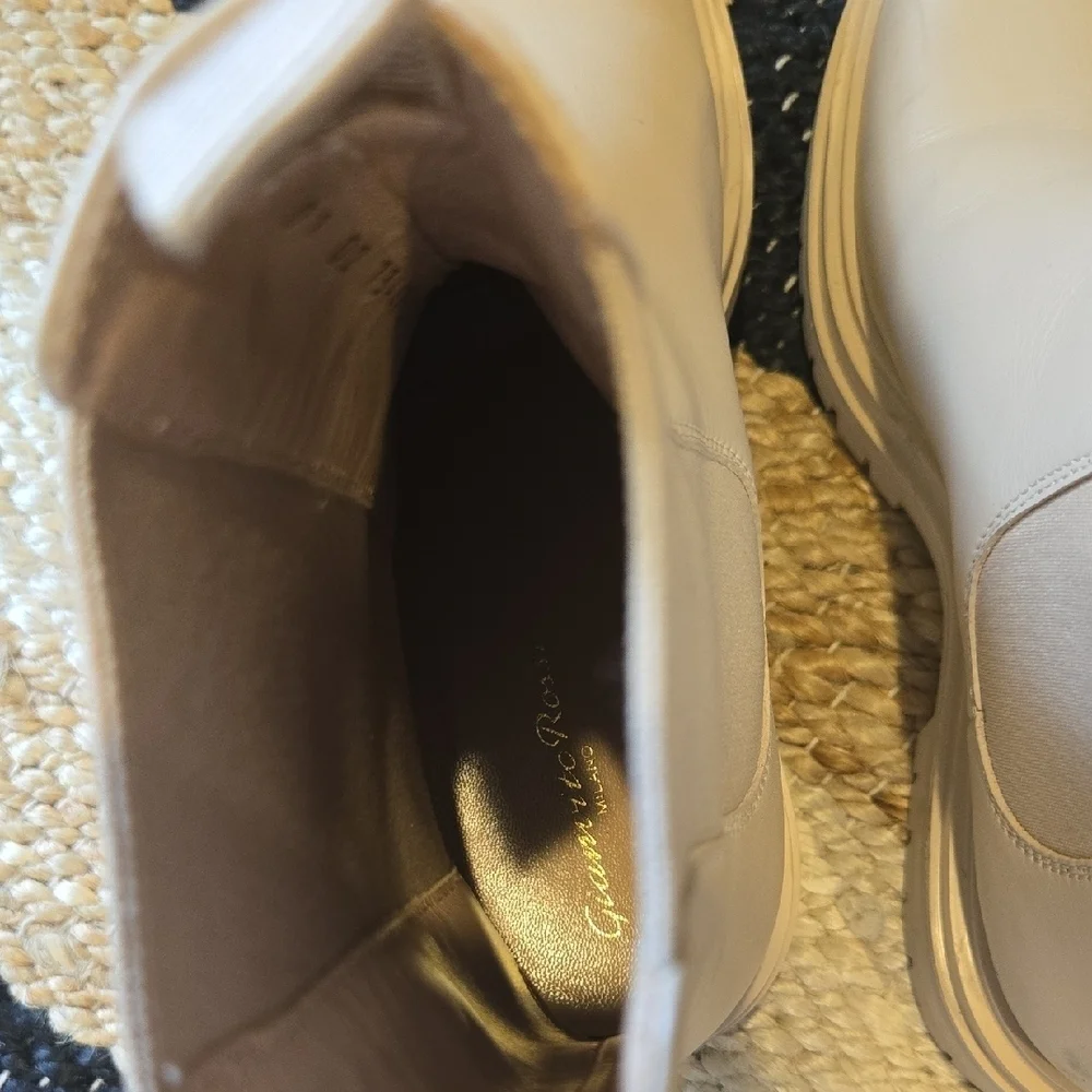 Gianvito Rossi Chester Light Beige Chelsea Boots, Leather, Sz7, Quiet Luxury